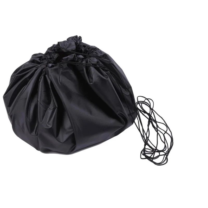 Black mat gathered as bag